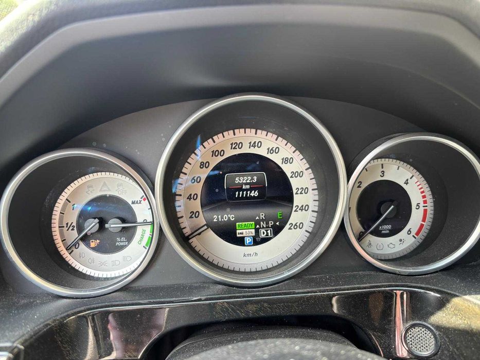 Mercedes-Benz E 300 Bluetec Hybrid Avantgarde