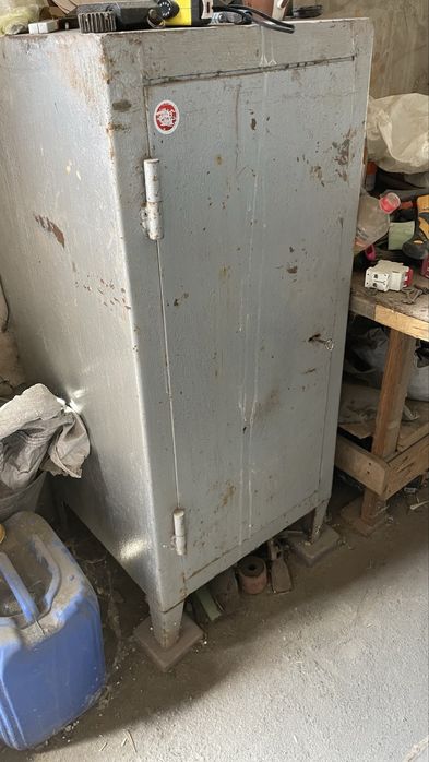 Сейф 115*50*50 см