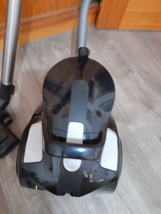 Aspirador bom estado trabalha bem pouco uso