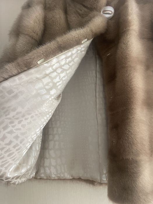 Шубка норкова. Нова.