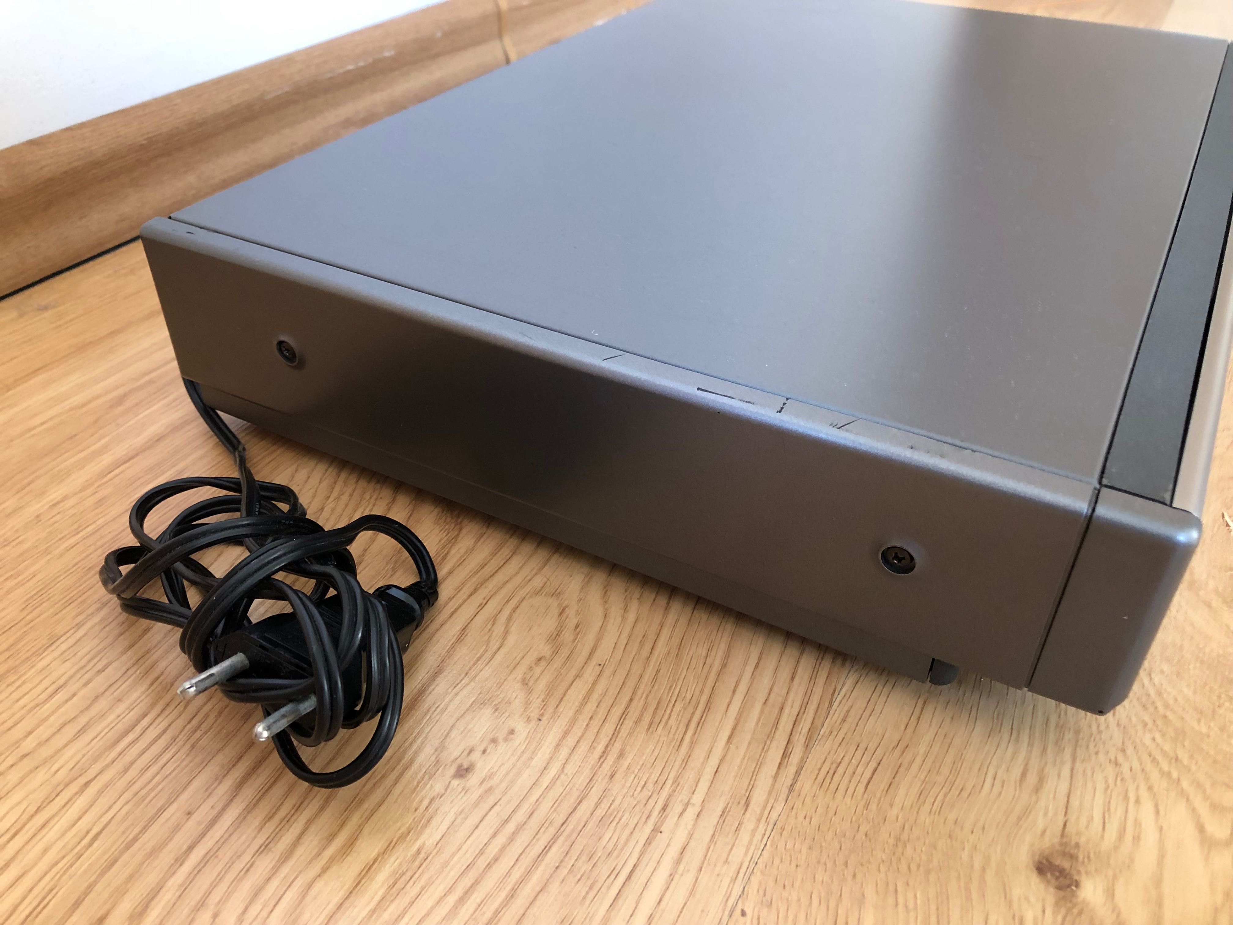 Odtwarzacz z klapką cd Marantz 1020 Japan