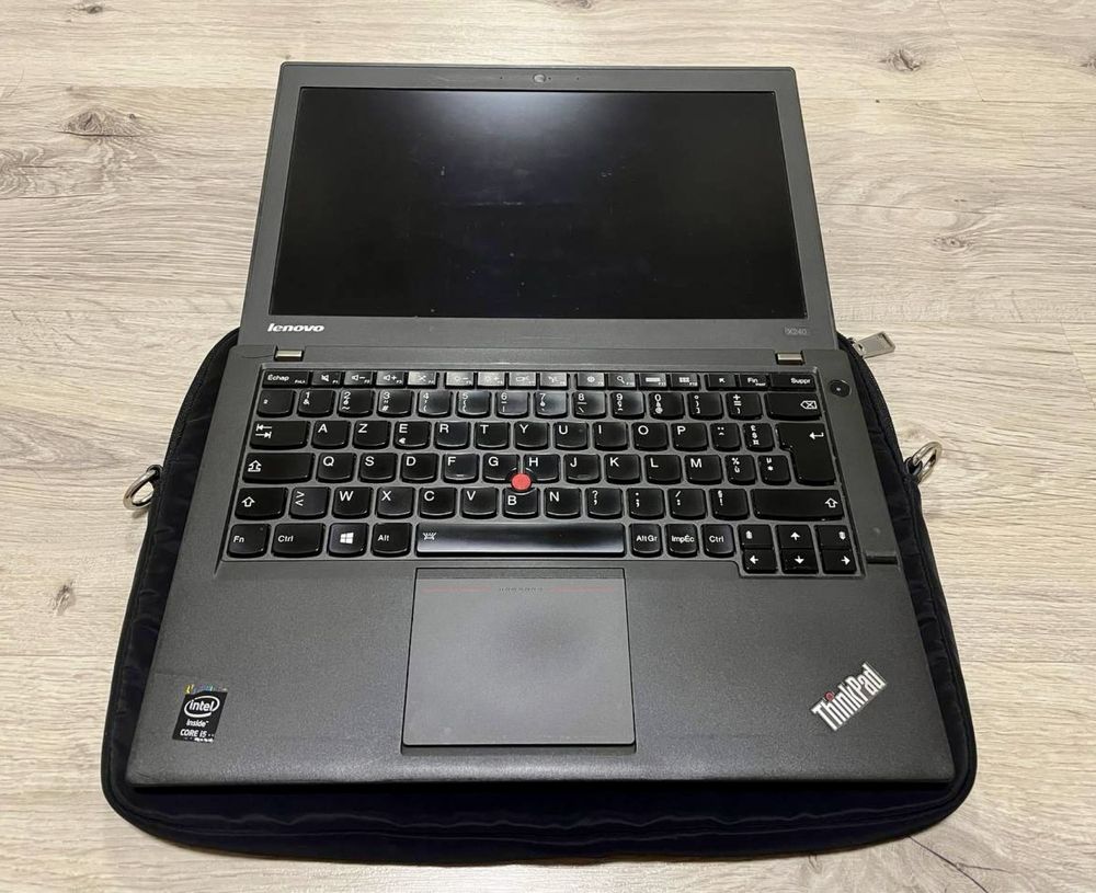 Ноутбук Lenovo ThinkPad X240, 12.5". Intel I5-4200U. 8 GB