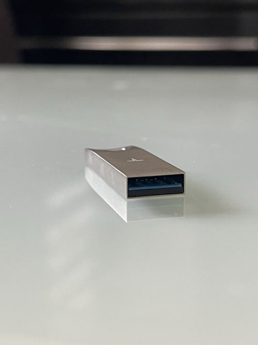 Флешка Tesla USB Drive - 128 GB