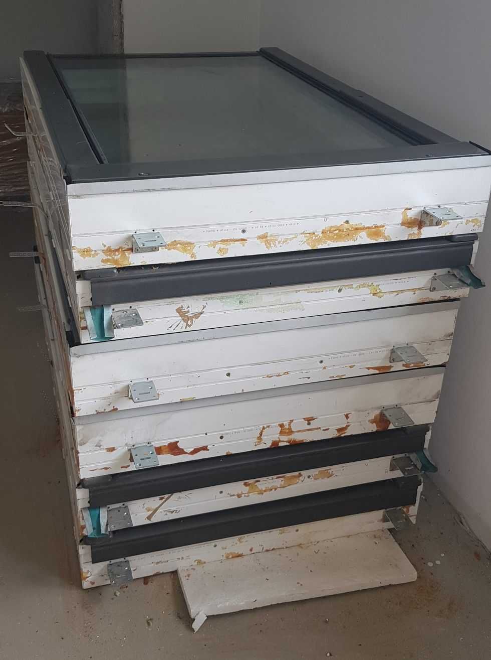 Okno dachowe Fakro PTP 78 x 118 + kołnierz - 6 sztuk