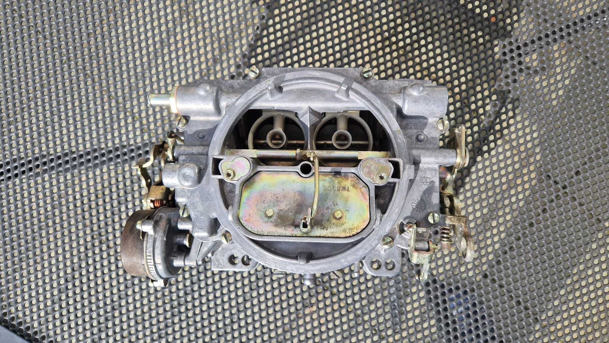 GAŹNIK EDELBROCK 1406 4BBL 600CFM Elektryczne SSANIE Mustang Camaro V8