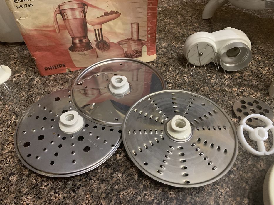 Комбайн Philips Essence HR7768 на запчасти