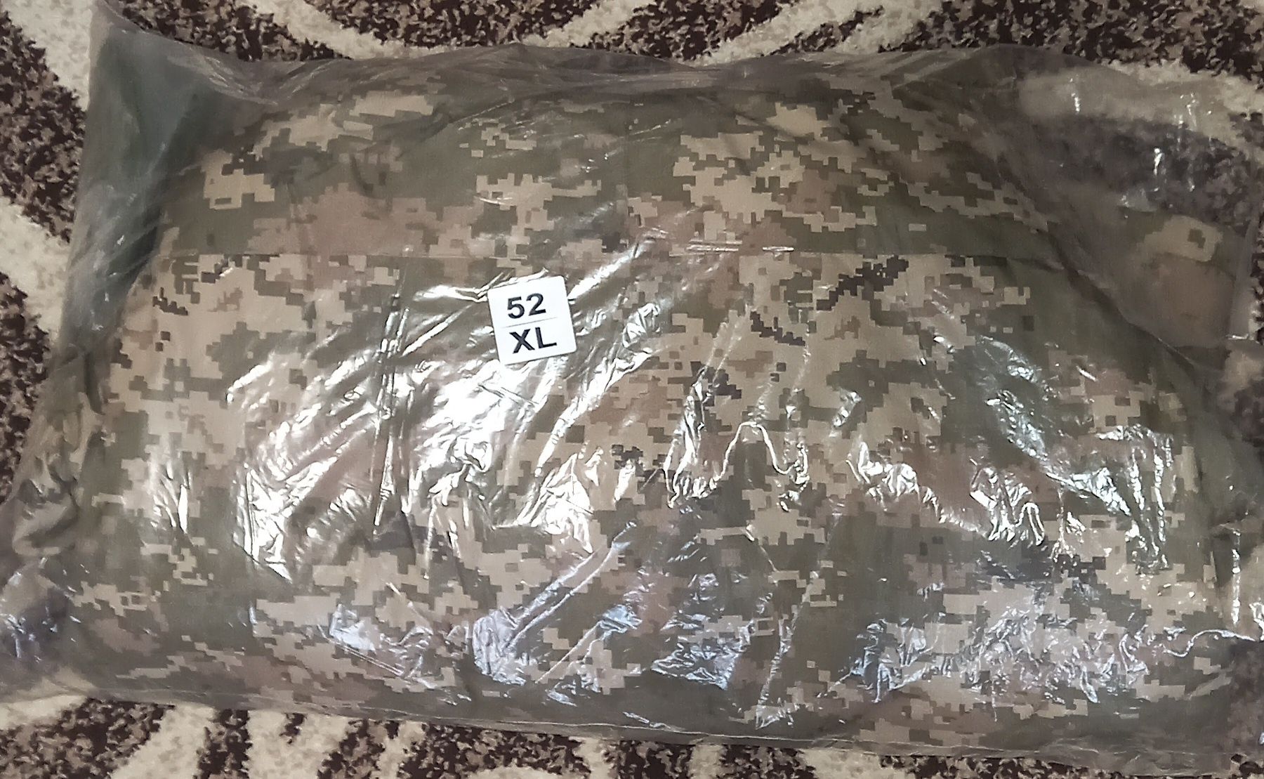 Продам бушлати Нові  2 шт..