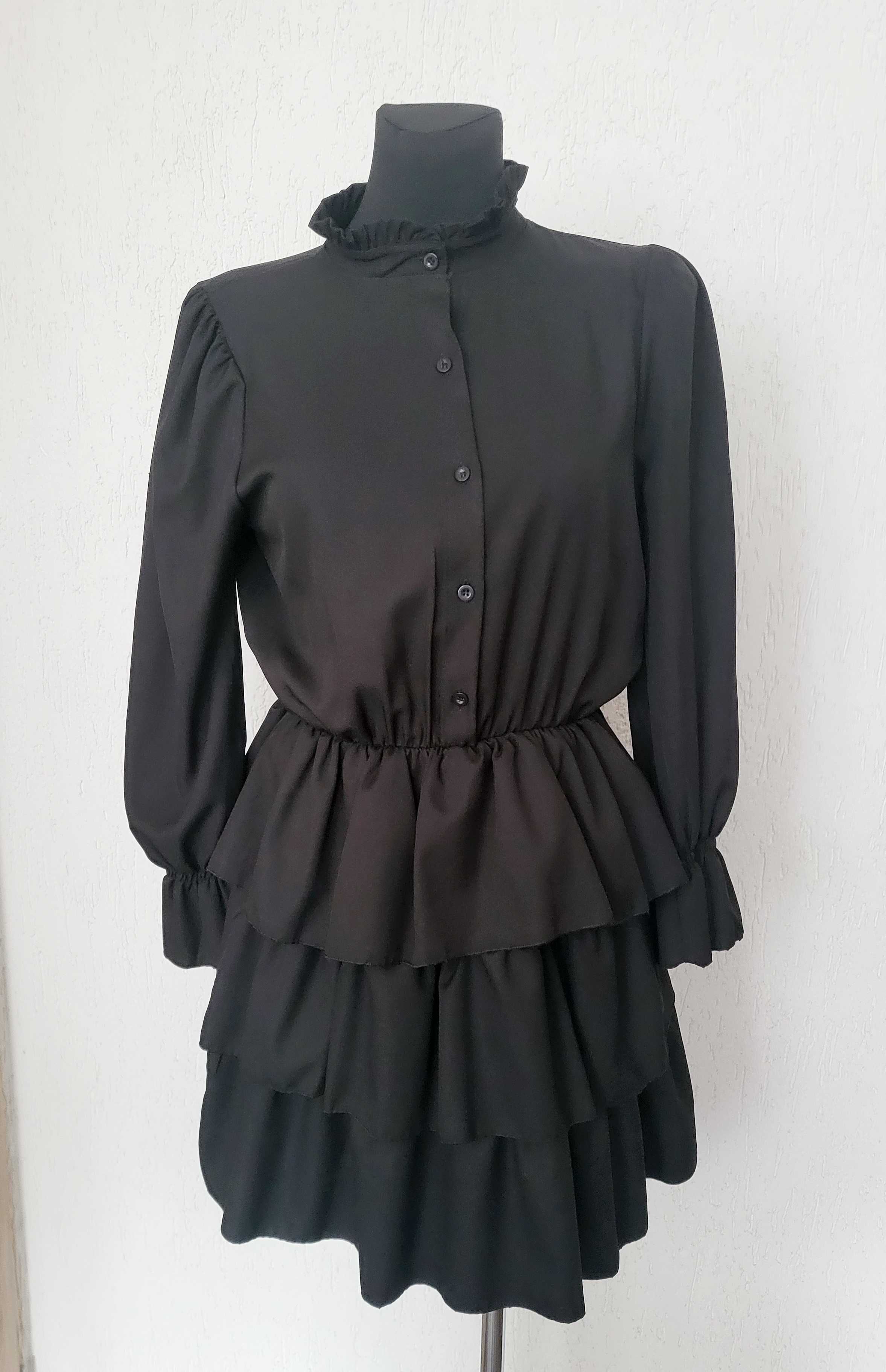 Czarna z falbanami sukienka 38 40
