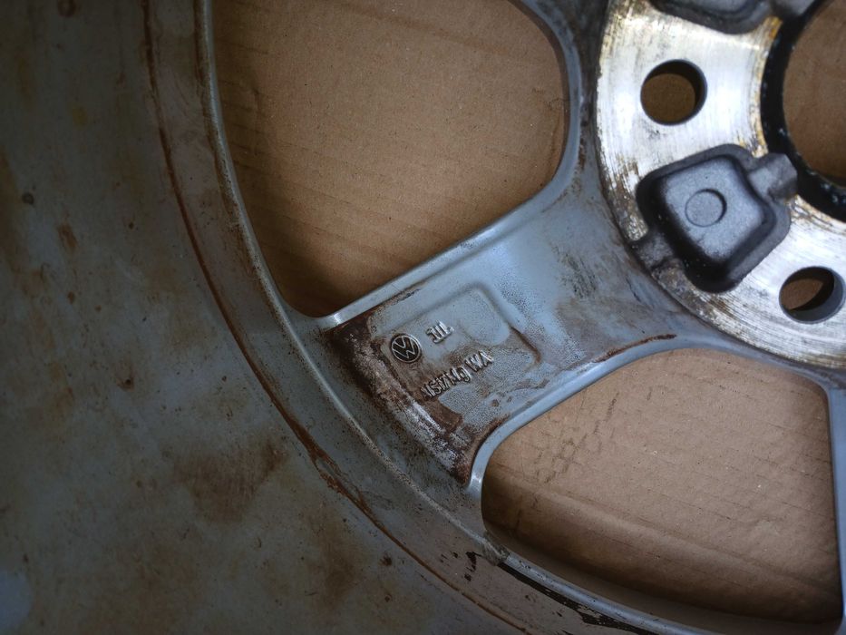 Felga aluminiowa 17 cali VW GOLF VII 7 5G0 alufelga