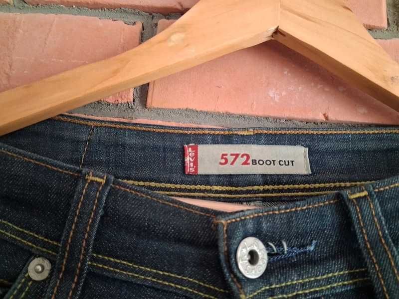 Spodnie jeansowe Levi's 572 Boot Cut / Rozmiar W29 L32