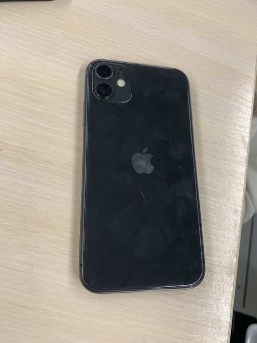 Продам айфон iphone 11 64gb black r-sim все працює