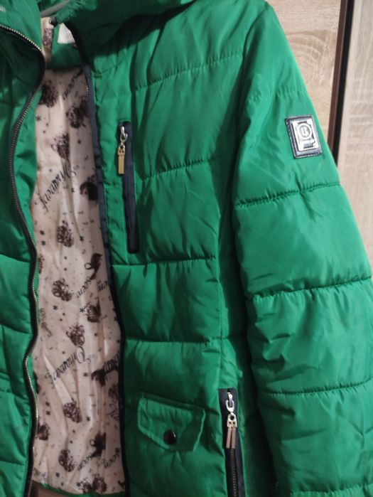 Курточка 46р M-ка.В хорошому стані.