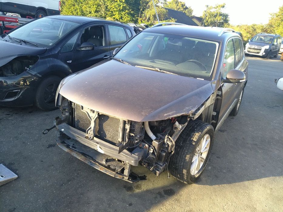 Volkswagen Tiguan Tiguan benzyna niegroźna szkoda