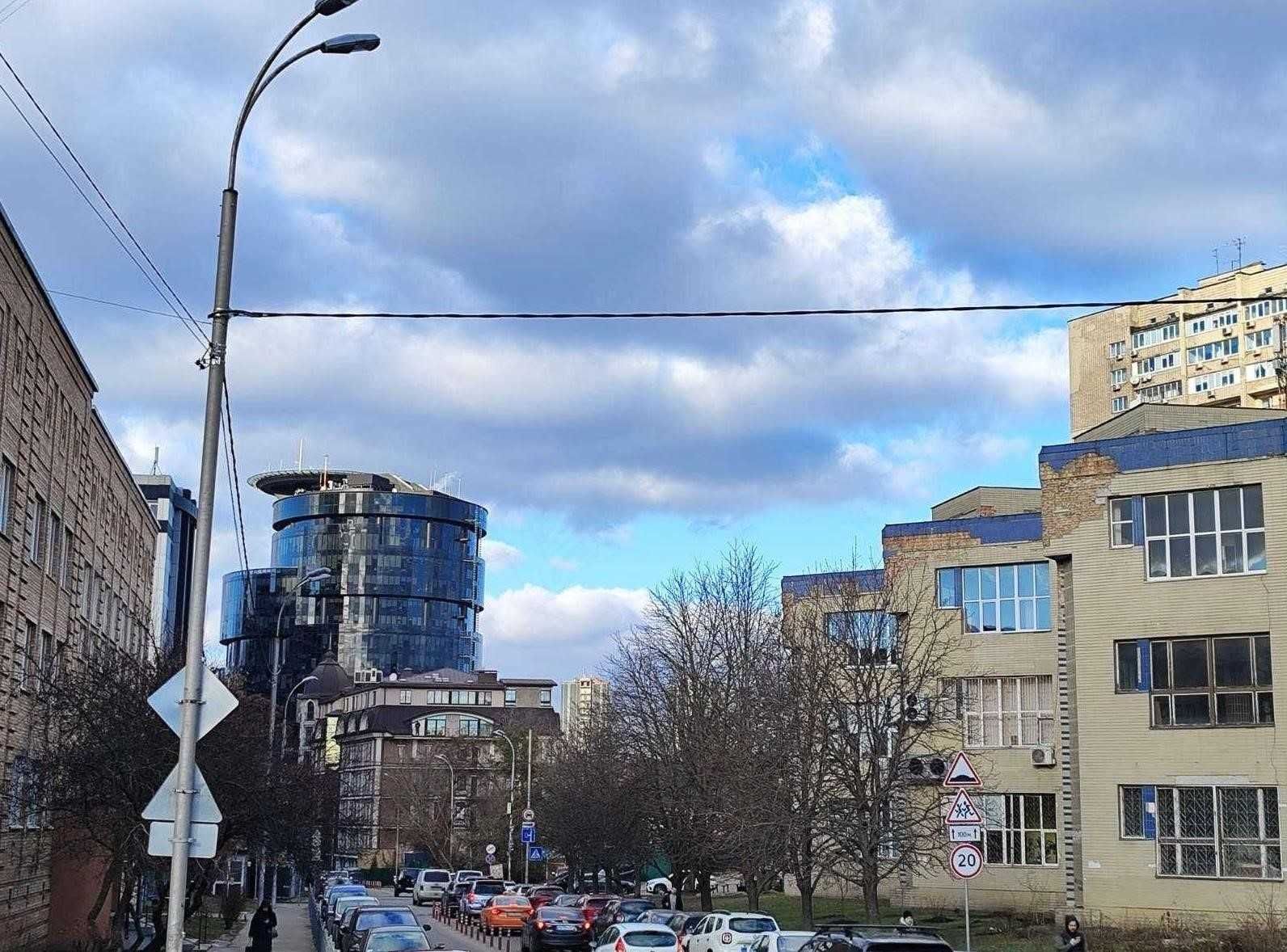 Подобовий та довгостроковий хостел біля метро Звіринецька