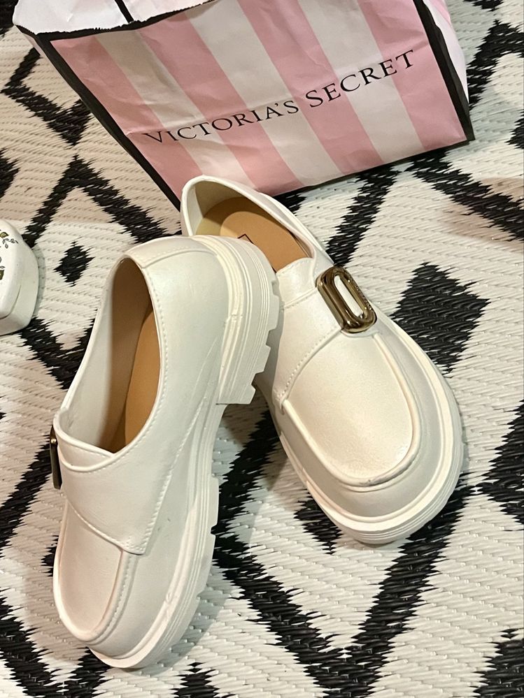 Wygodne miekkie piankowe eleganckie buty mokasyny Mary Jane rozmiar36