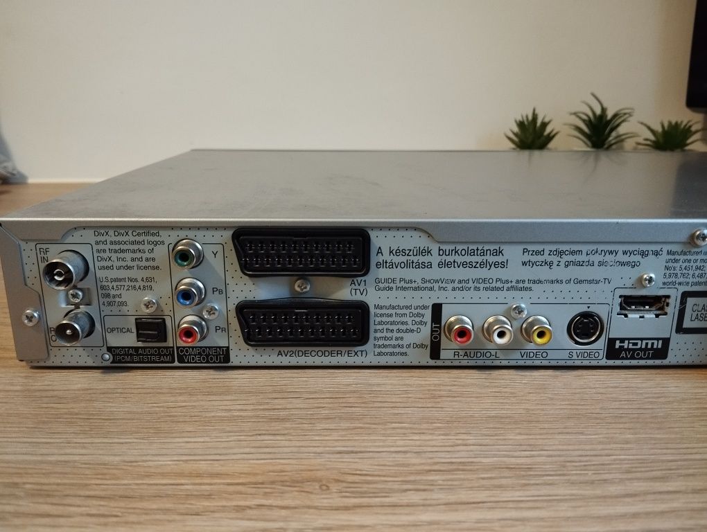Nagrywarka Panasonic DMR-EH57 HDD&DVD 160GB DIGA HDMI dts + pilot