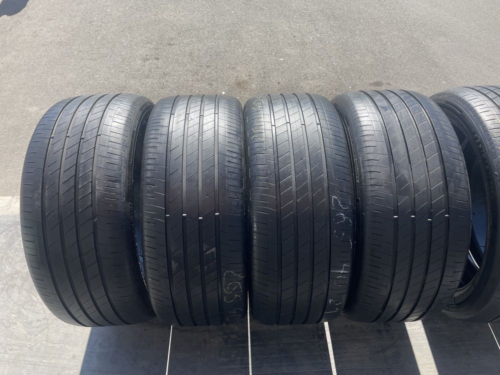 265/40/21 goodyear efficient grip performance