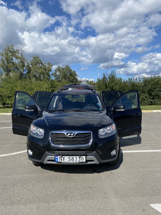 Продам Hyndai fanta fe Рестайлінг 2012 2,0d 4x4 110kw