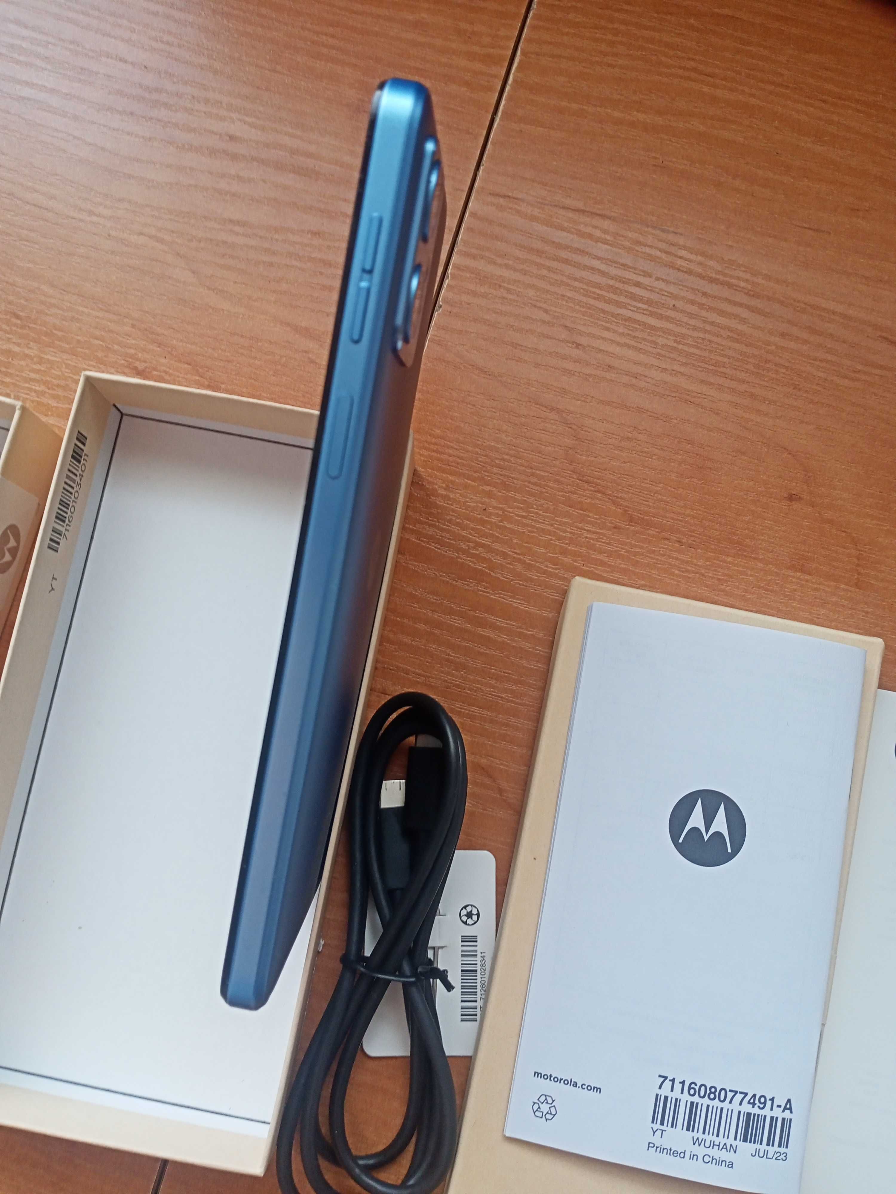 Motorola g54 12/256GB rdzeni procesora  8 2,20GHz Dimensity 7020