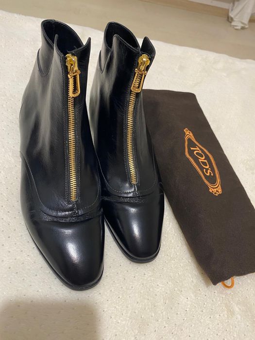 Skórzane sztyblety brytyjskiej marki TOD’S