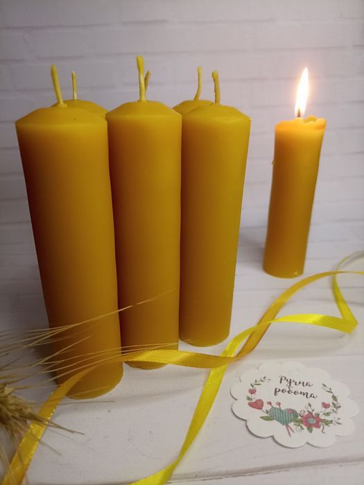 Воскова свічка,восковая горять довго
