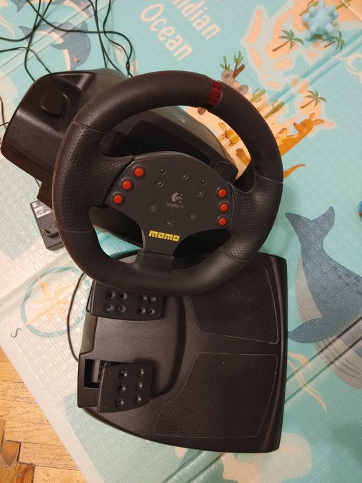 Руль Logitech игровой для гонок