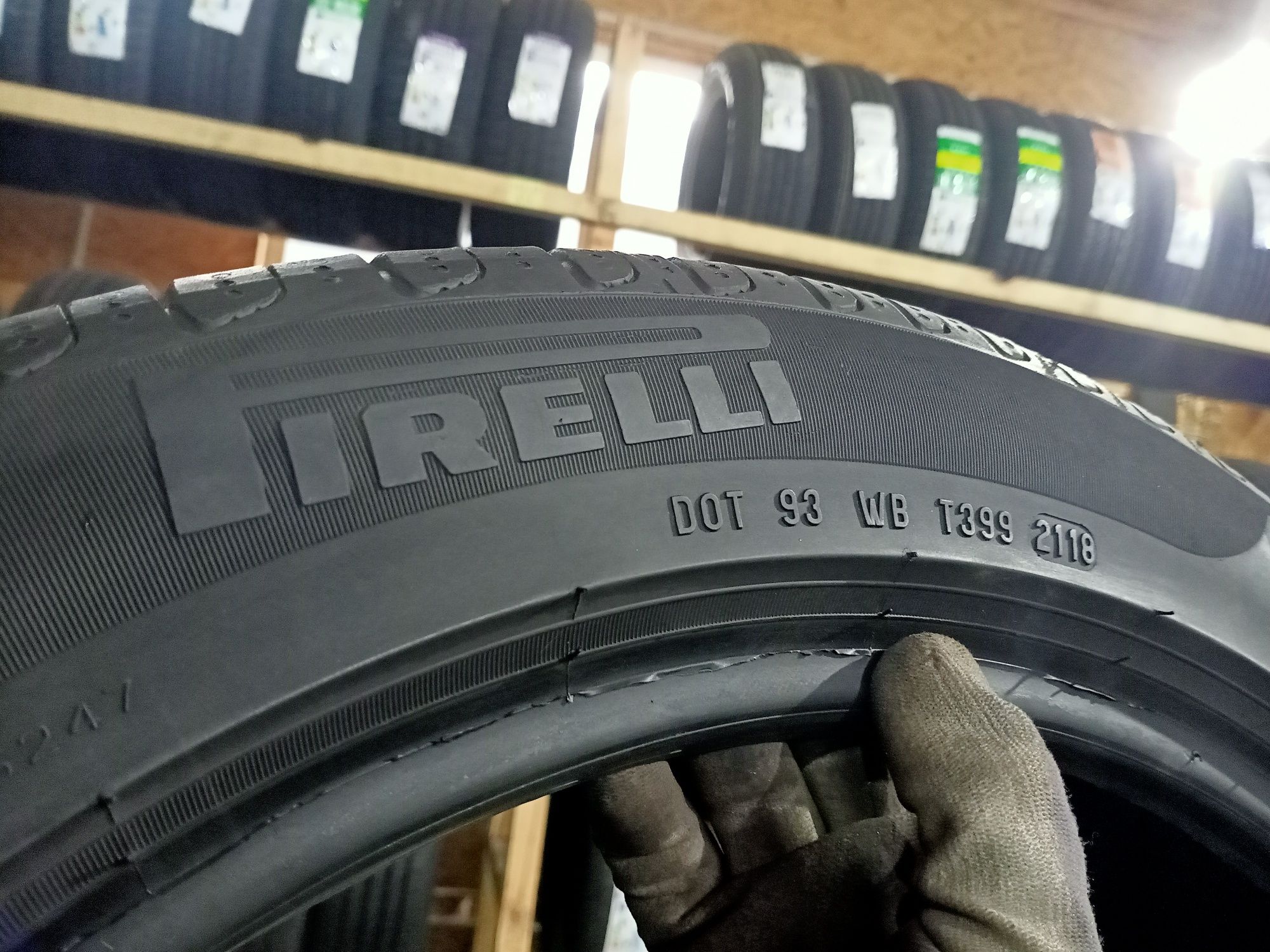 Літні шини пара 235/45 r18 pirelli резина р18