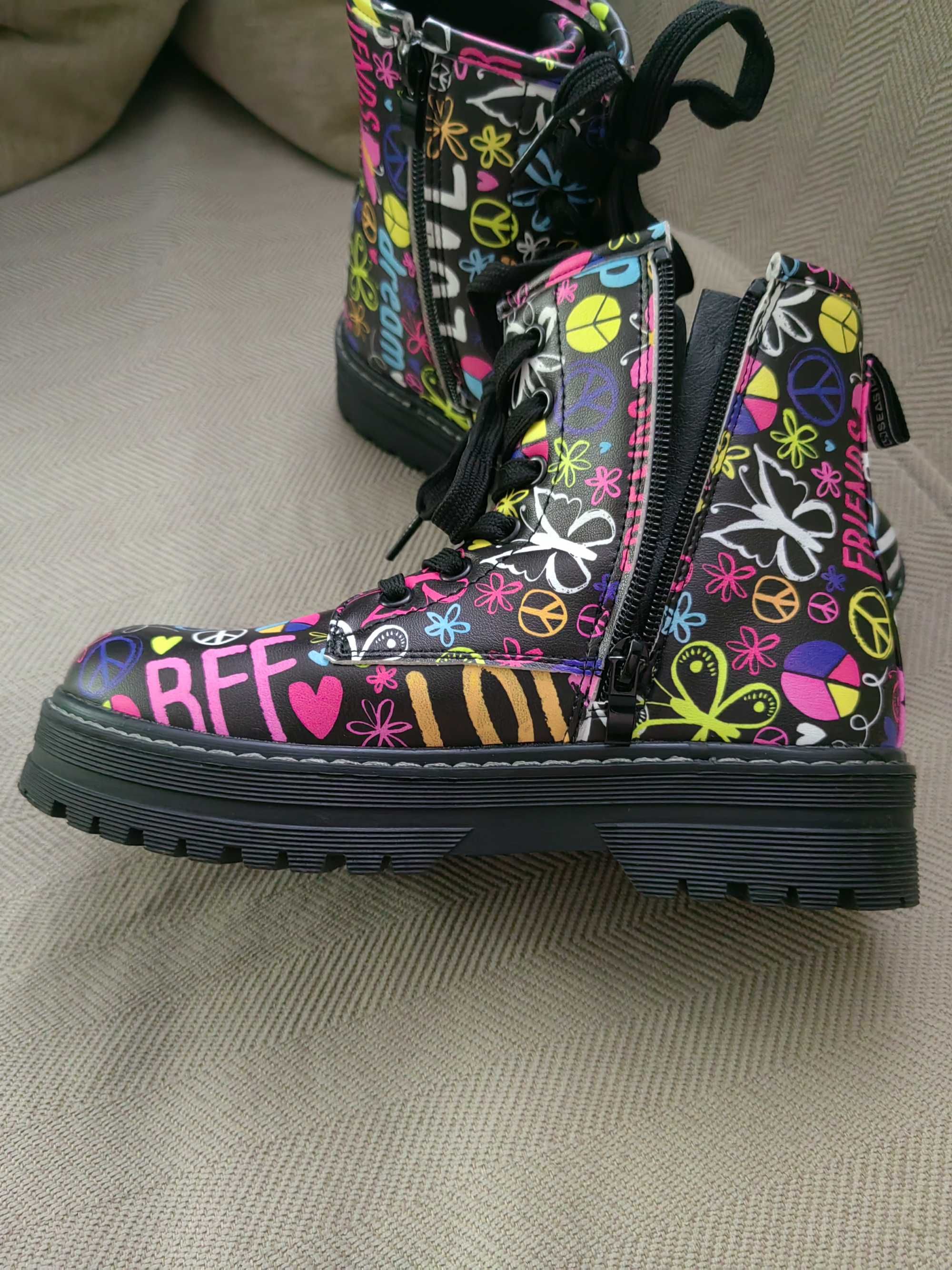 Botas estilo militar estampada multicolor
