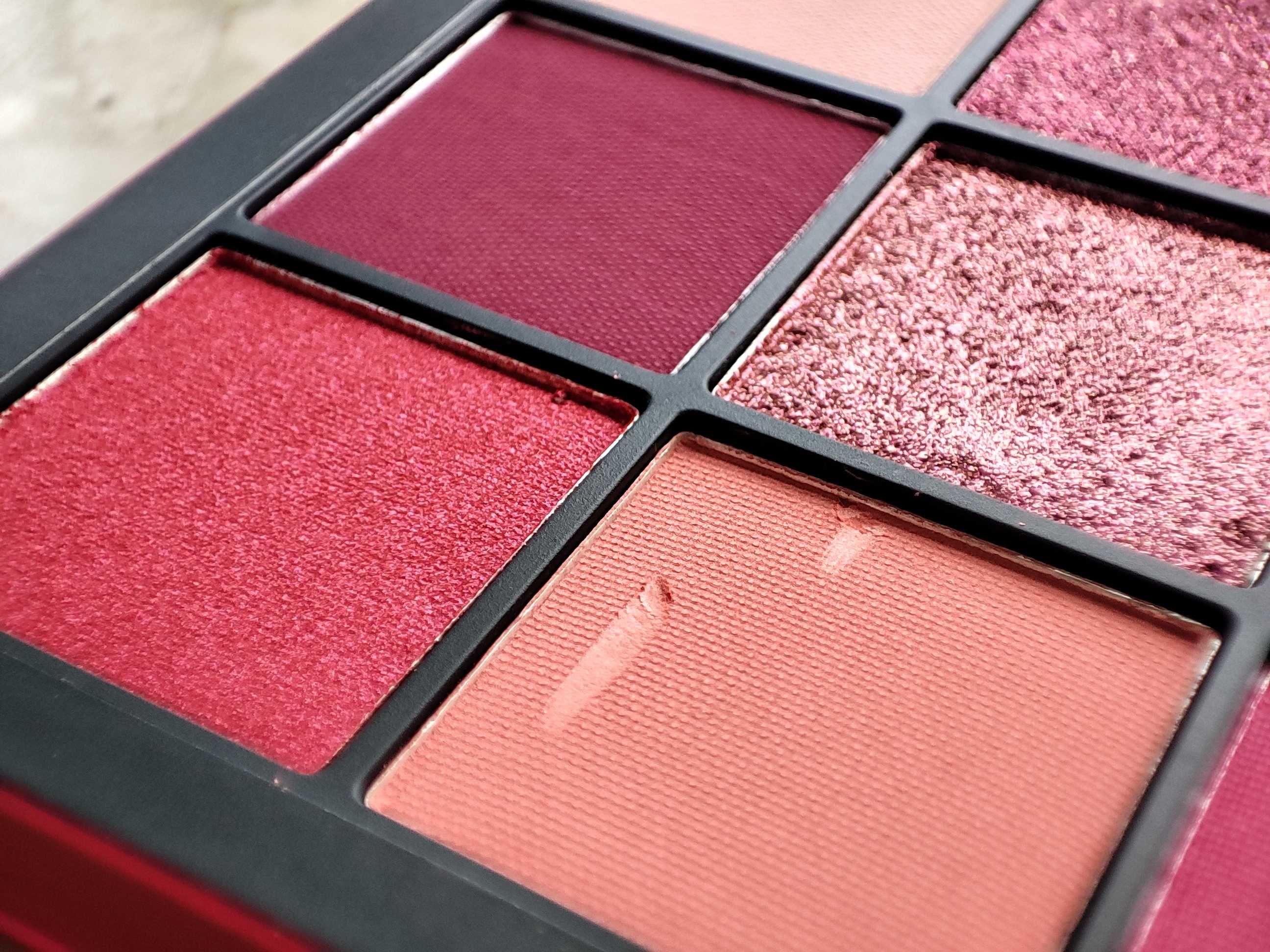 Paletka cieni Huda Beauty Ruby Obsessions NOWA