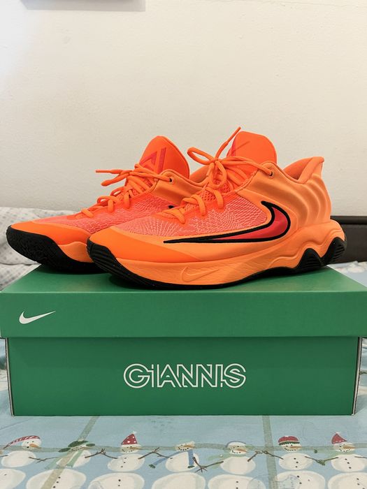 NIKE Giannis Laranjas