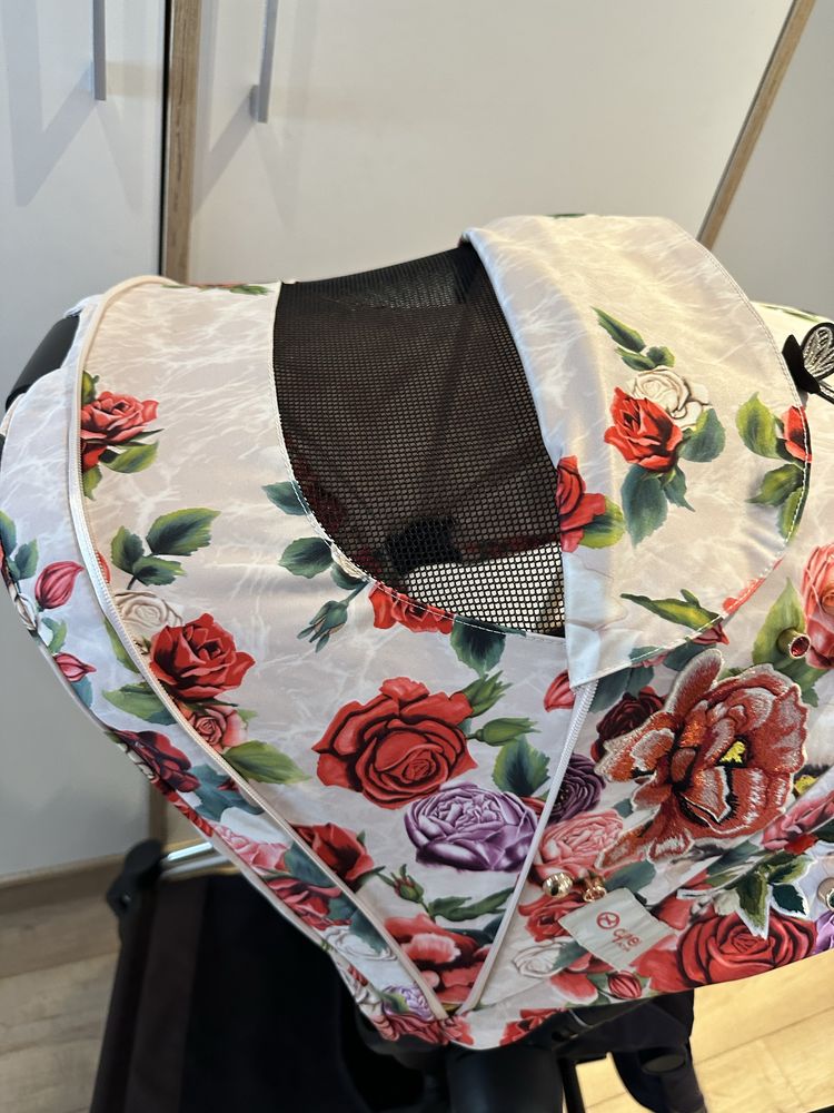Cybex Priam 2.0 Spring Blossom Light