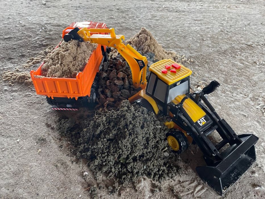 Оренда екскаватора, оренда самосвала. ЗБ кільця, кришки, днища