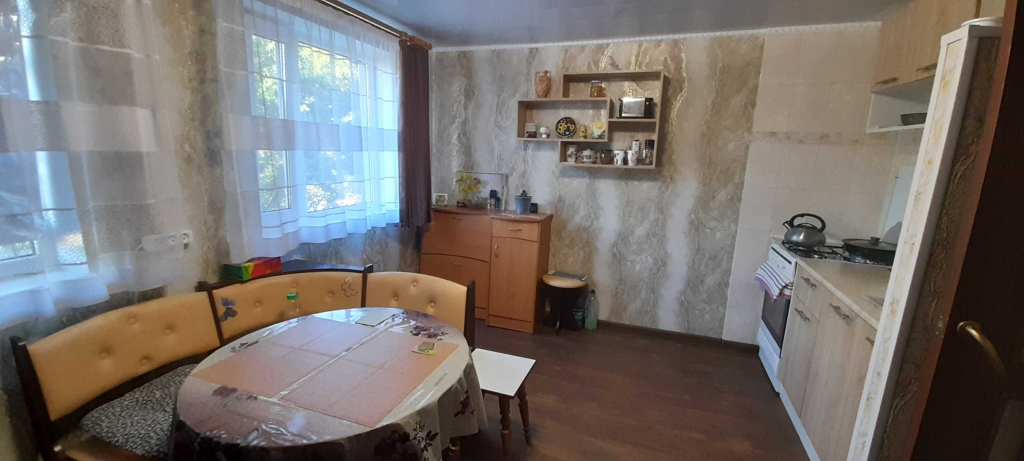 Продам пол дома п. Высокий