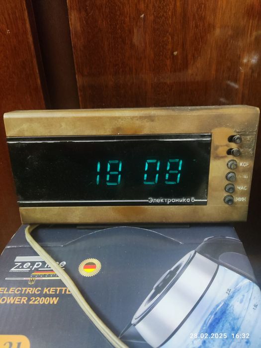 Часы Электроника-6