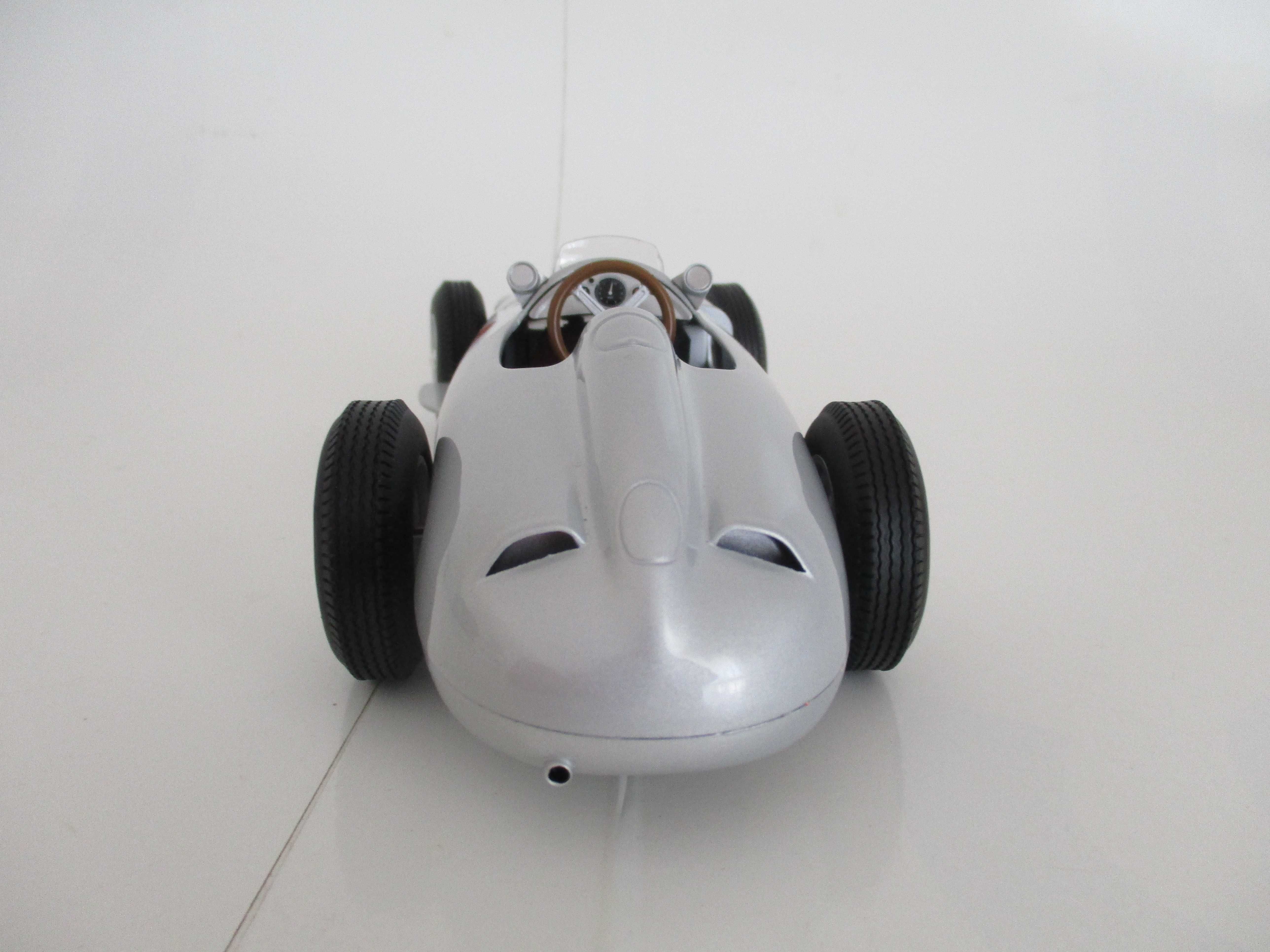 Miniatura MERCEDES-BENZ W196 
Formula  1