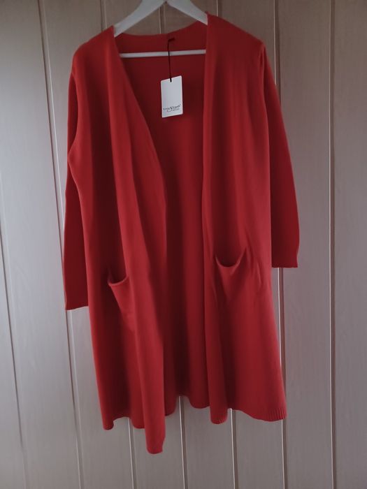 Czerwony sweter rozmiar uniwersalny