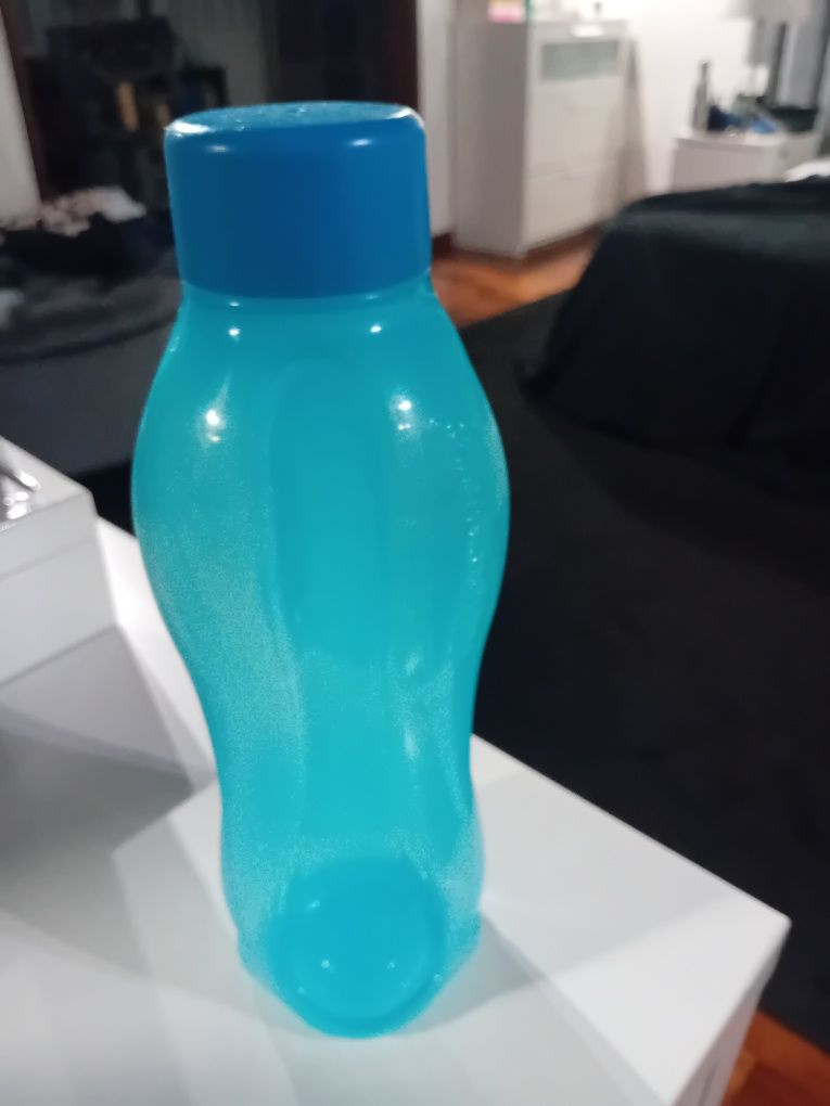Garrafa tupperware