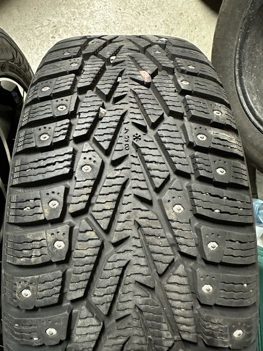 215-55-17 Nokian Hakkapeliitta 7 зима шип шипована
