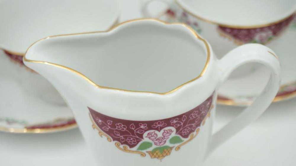 Ćmielów filiżanki na spodeczkach +mlecznik