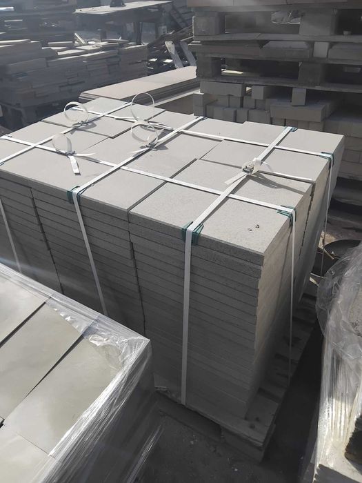 Майстри з каменем пісковиком сходи доріжки мангали альтанки обмостки