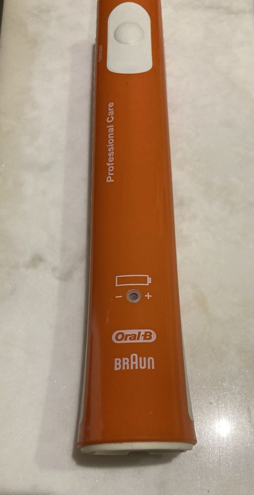 Escova eletrica oral B