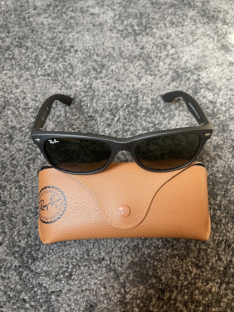 Okulary przeciwsłoneczne Ray-Ban New Wayfarer RB2132 (rozm. 55)