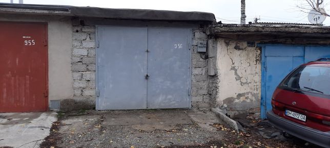 Продам гараж Киевский район
