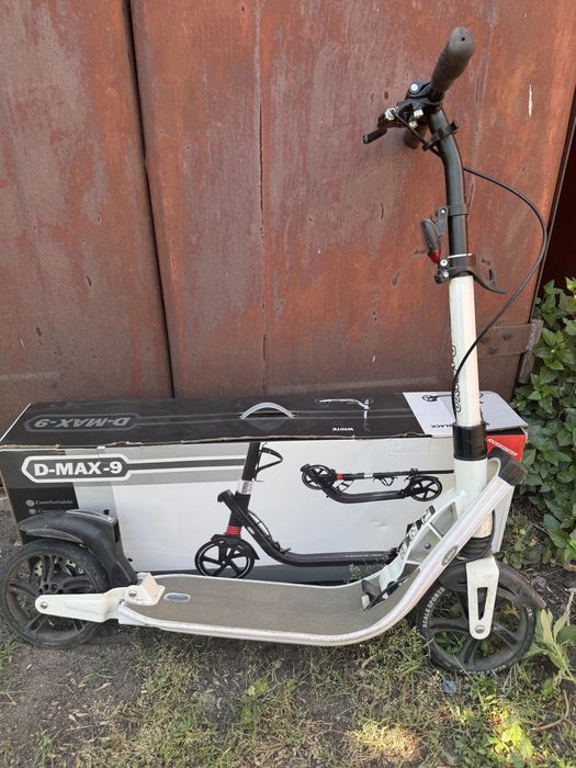 Продается самокат Scale sport D-Max 9 практически новый.