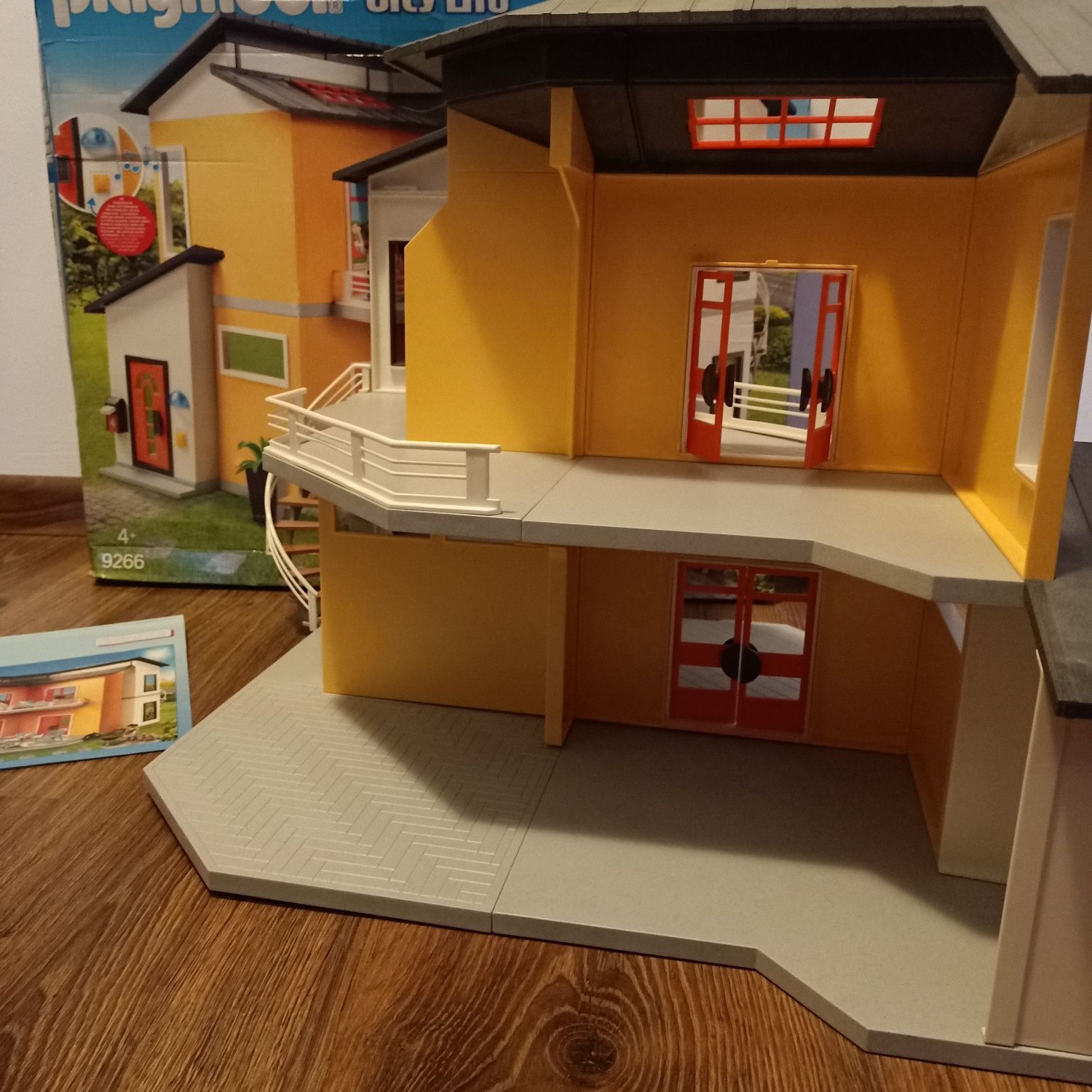 Playmobil city life domek 9266 kompletny