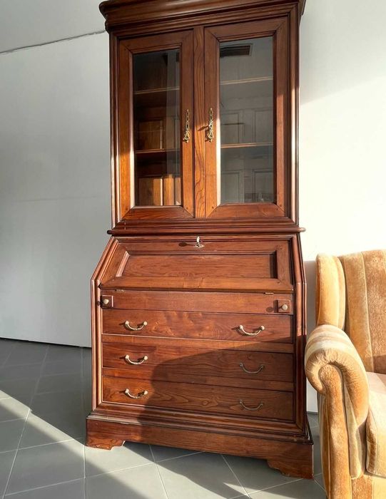 Mobiliário estilo Louis Philippe