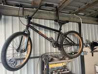 Велосипед BMX.
