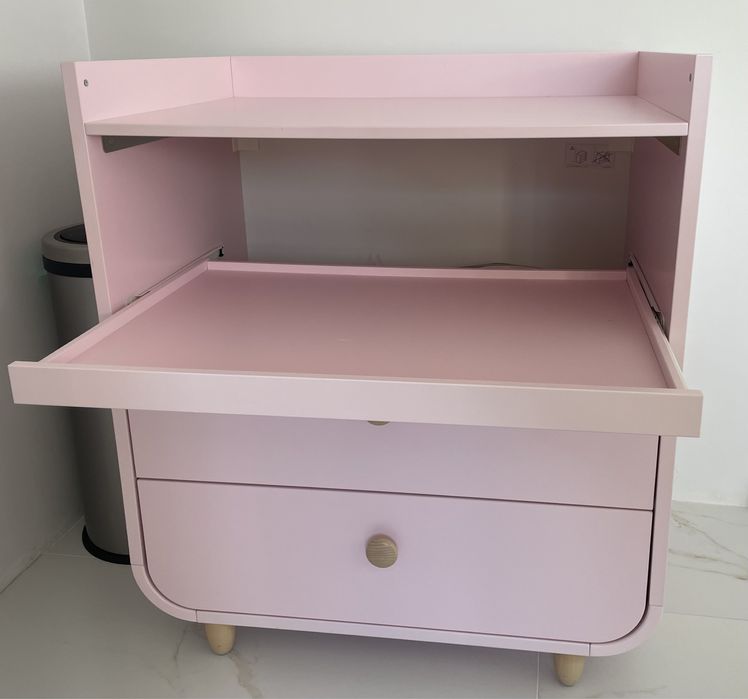 Przewijak drewniany różowy