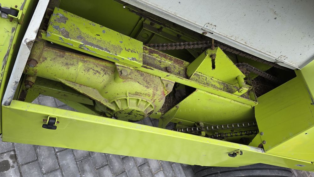 Прес-Підбирач Claas Markant 41