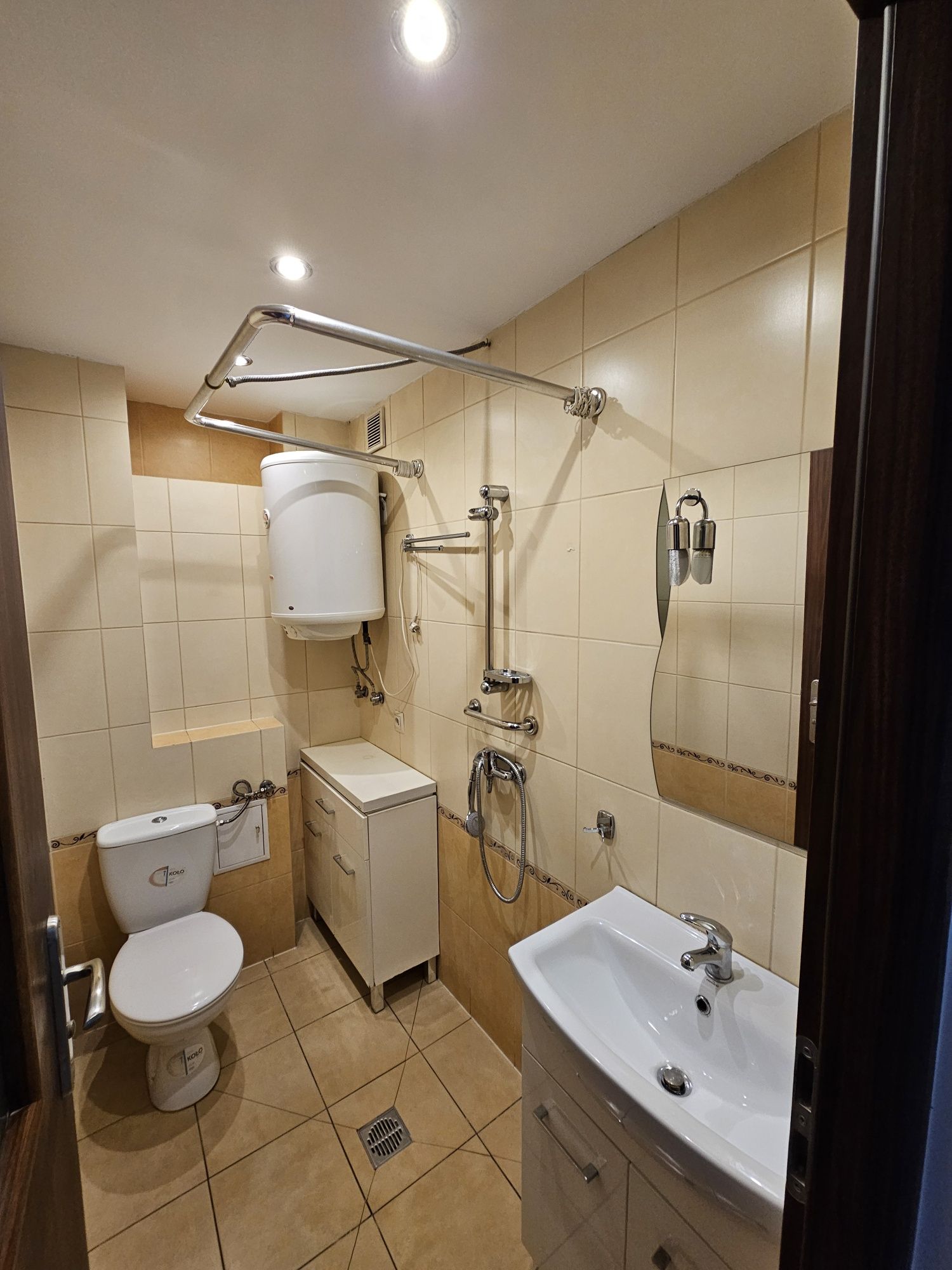 2 POKOJE 41m2 bardzo ustawne PO REMONCIE